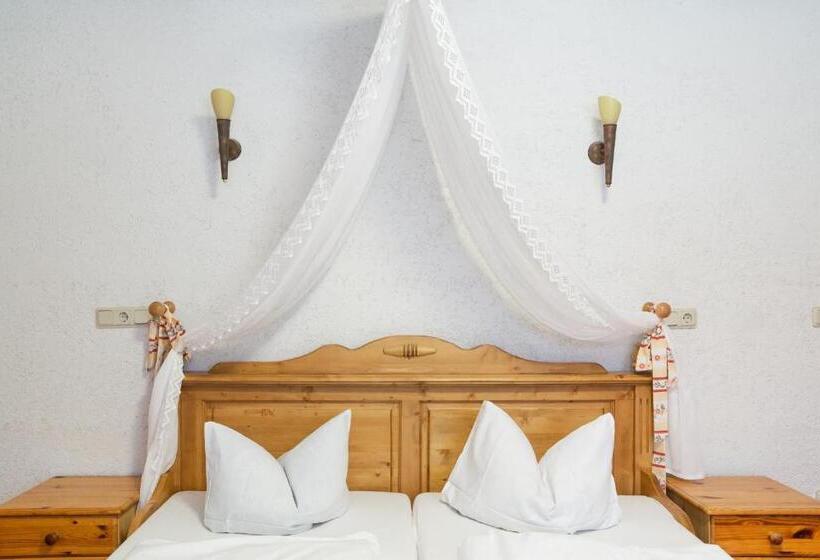 Номер Стандарт, Waldoase Hirschbüchenkopf