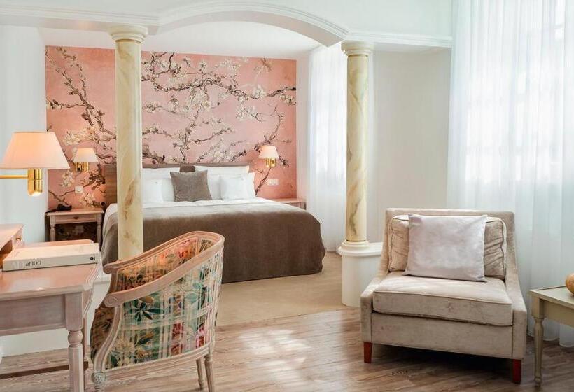 جناح جونيور, Romantik Hotel Restaurant Altenberger Hof