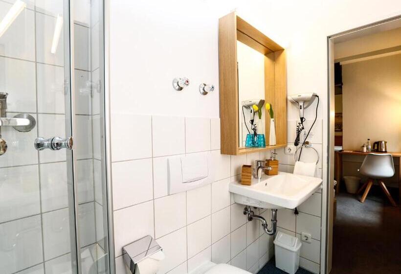 스탠다드 트리플 룸, Am Peterstor