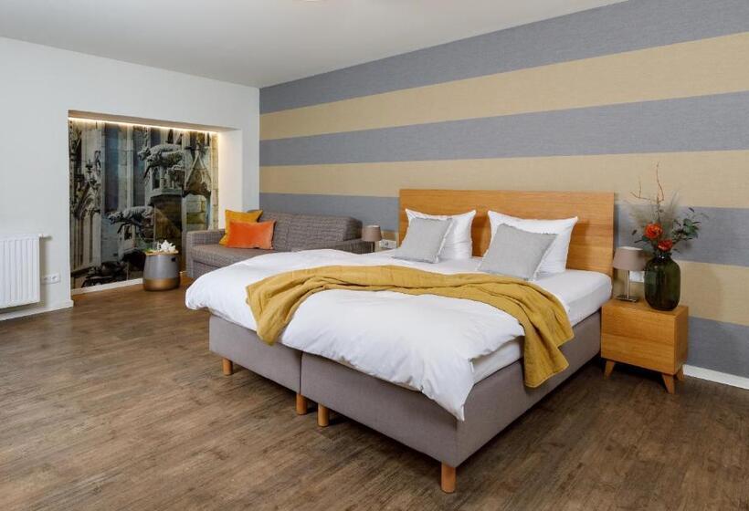 주니어 스위트, Am Peterstor