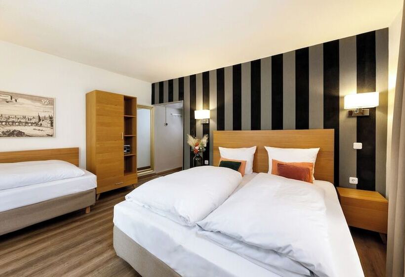 스탠다드 트리플 룸, Am Peterstor