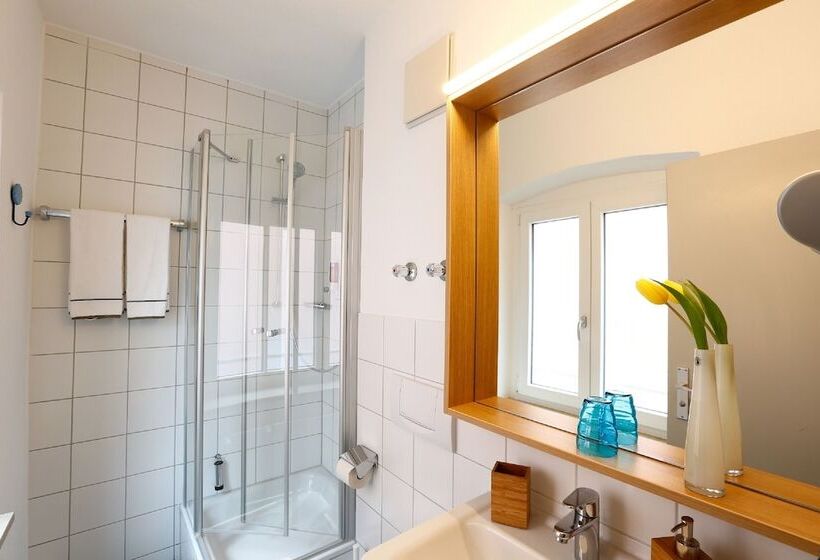 스탠다드 트리플 룸, Am Peterstor