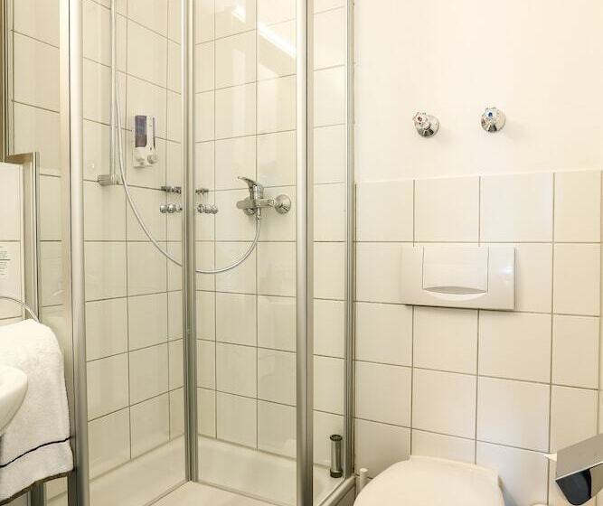 주니어 스위트, Am Peterstor