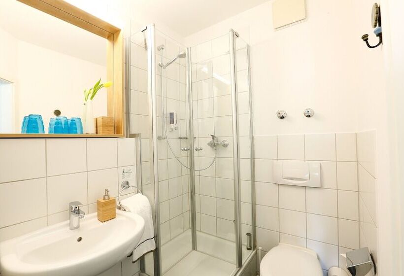 주니어 스위트, Am Peterstor