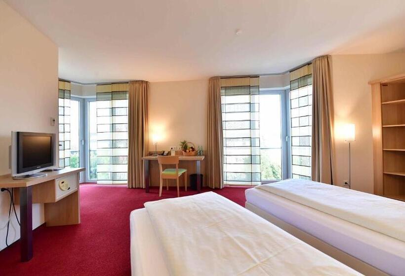 اتاق استاندارد سه نفره, Aspethera