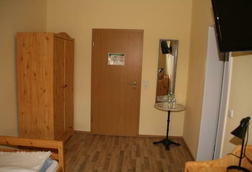 غرفة قياسية فردية, Deutsches Haus