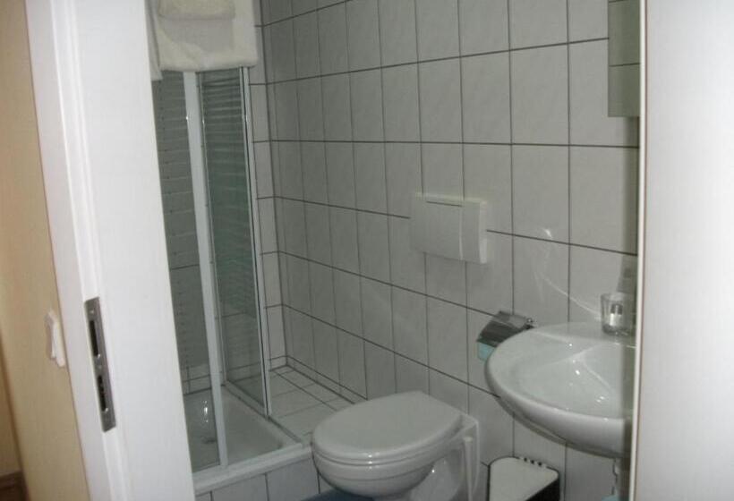 غرفة قياسية, Deutsches Haus