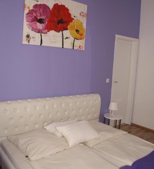 غرفة قياسية, Deutsches Haus