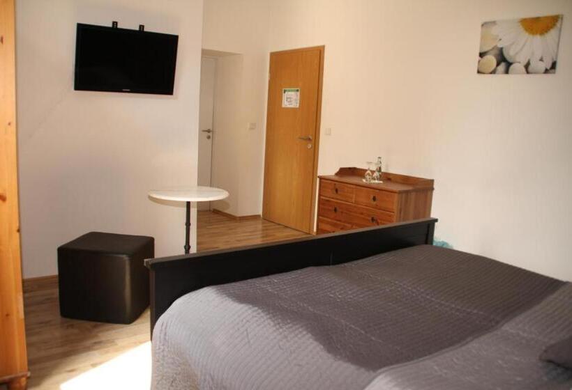 غرفة قياسية, Deutsches Haus