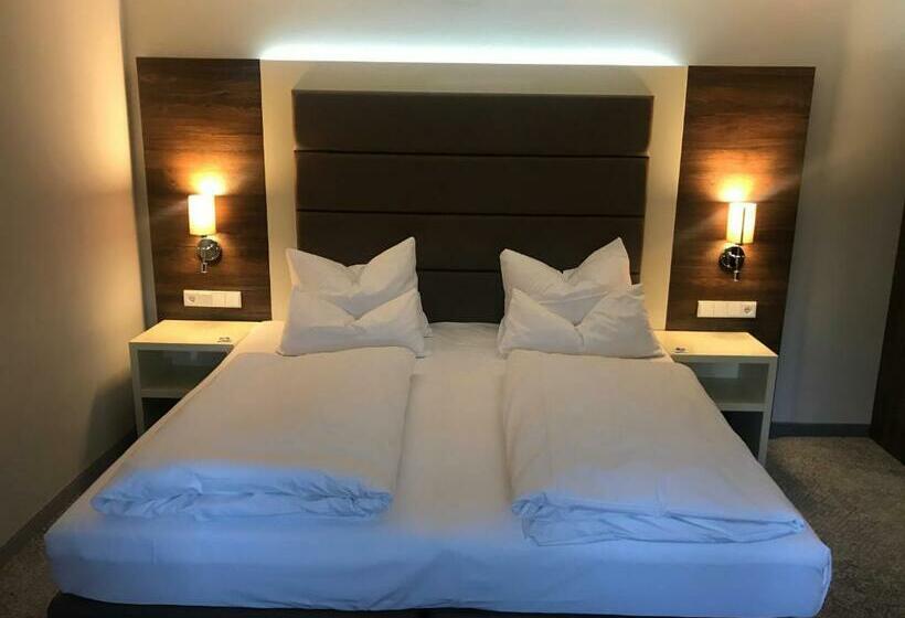 コンフォートルーム, Haus Delecke