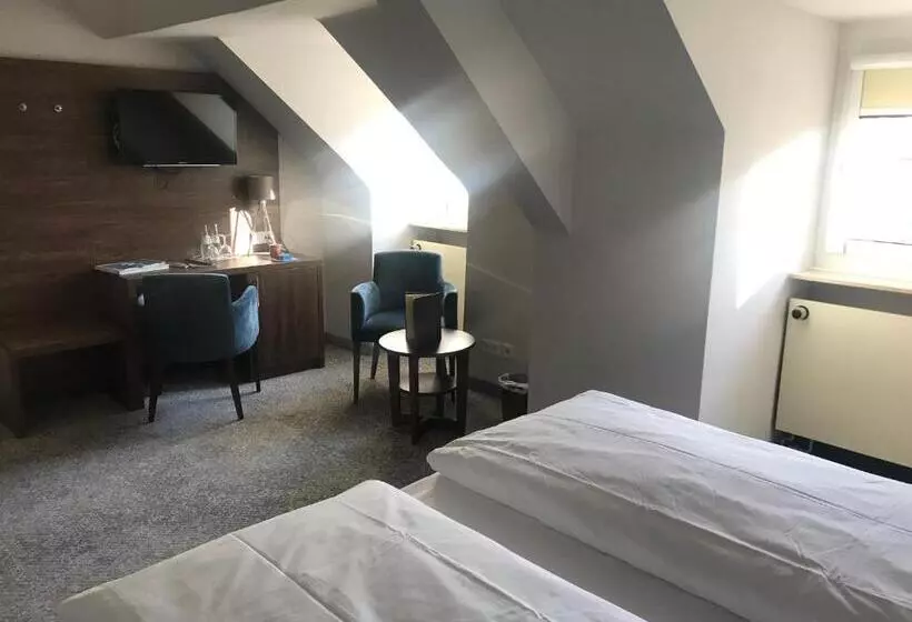 Comfort room with lake view, Haus Delecke
