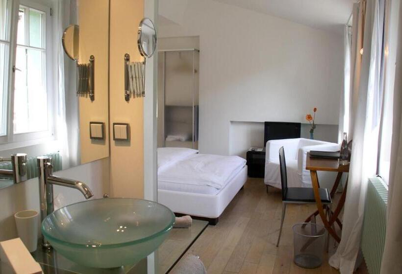 חדר אקונומי, Heidelberg Astoria