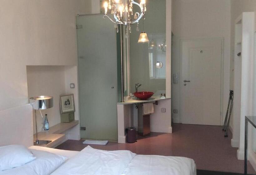Номер Economy, Heidelberg Astoria