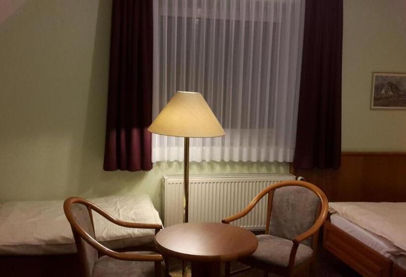 غرفة قياسية ثلاثية, Karntner Stub N