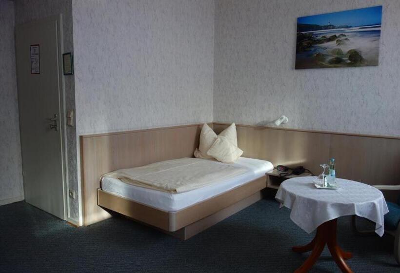 수피리어 싱글 룸, Lex