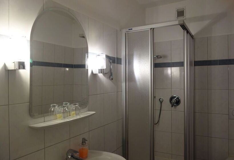 스탠다드 룸, Lex