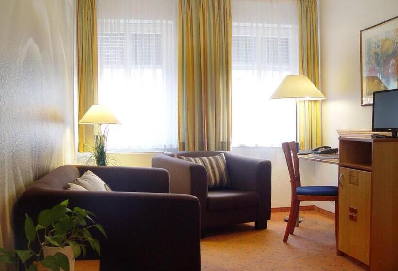 Полулюкс, Querfurter Hof