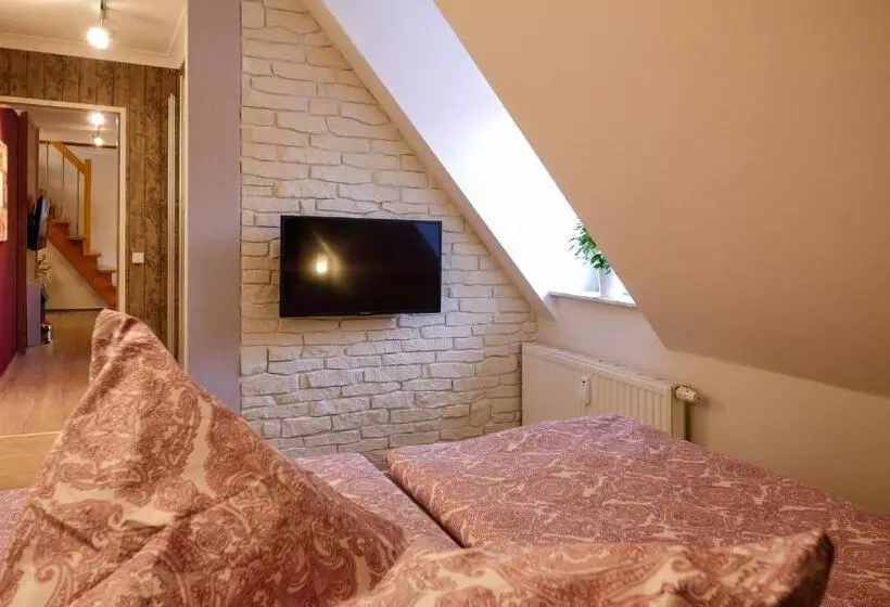 デラックスの４人部屋, Querfurter Hof