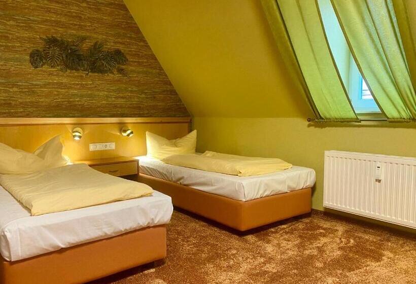 Номер Стандарт, Querfurter Hof