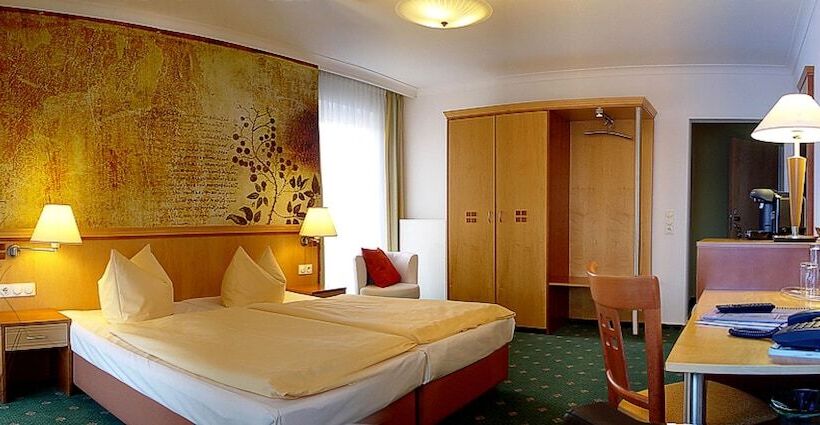 Полулюкс, Querfurter Hof