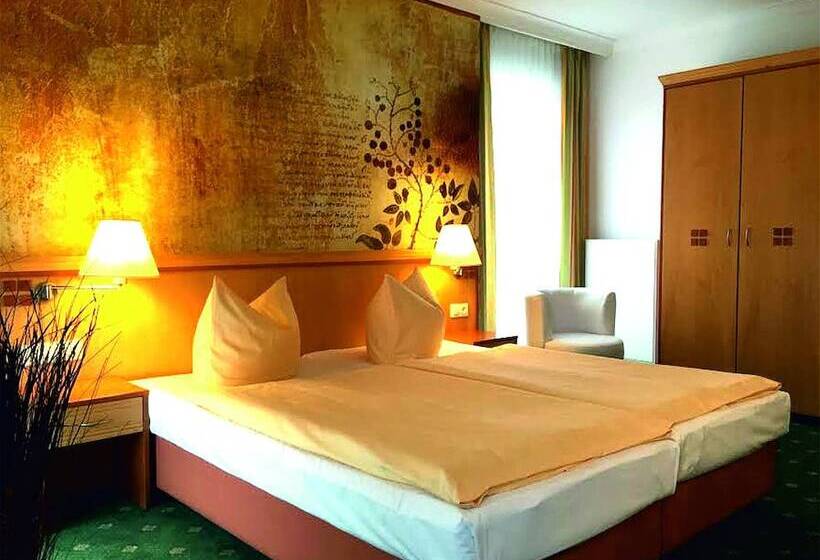 Полулюкс, Querfurter Hof