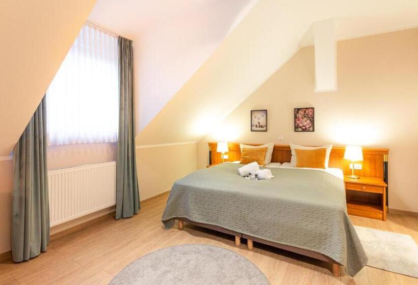 标准间, Restaurant Am Park