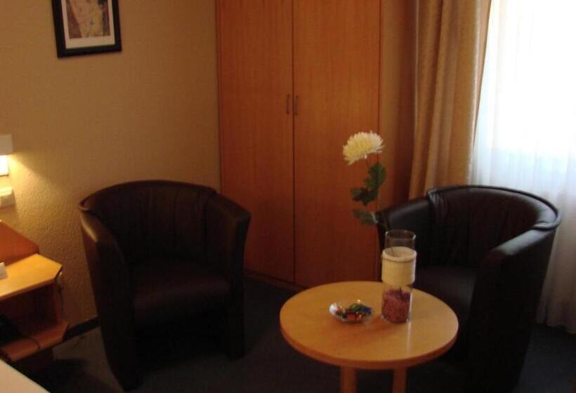 标准间, Restaurant Oliva