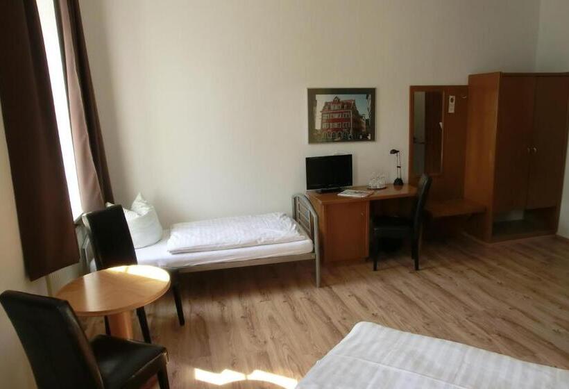 스탠다드 트리플 룸, Schweizer Hof