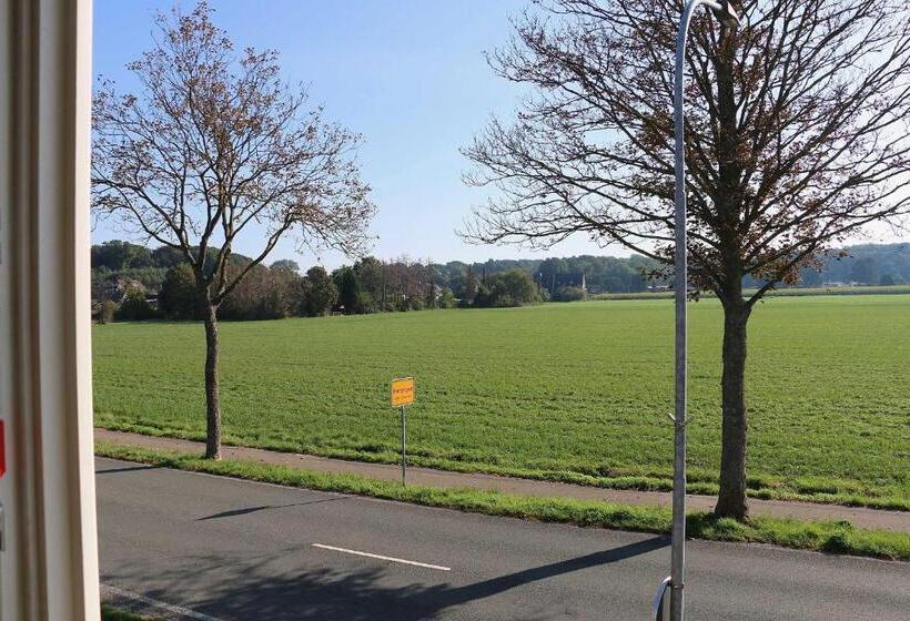 غرفة قياسية فردية, Zur Alten Schmiede