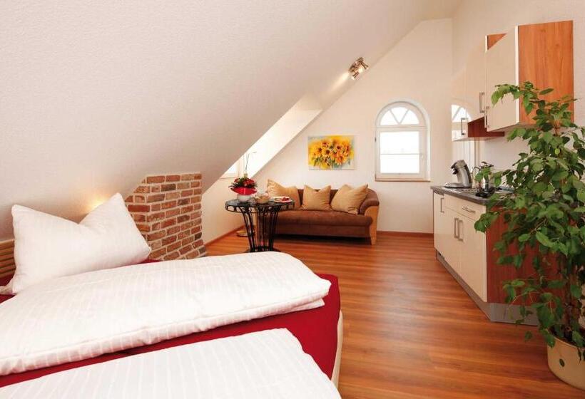 غرفة قياسية, Zur Alten Schmiede