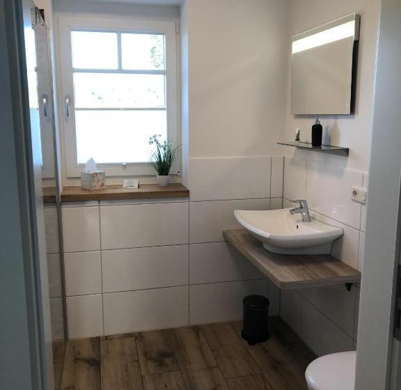 غرفة قياسية, Zur Alten Schmiede