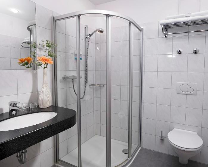 컴포트 룸, Zur Post