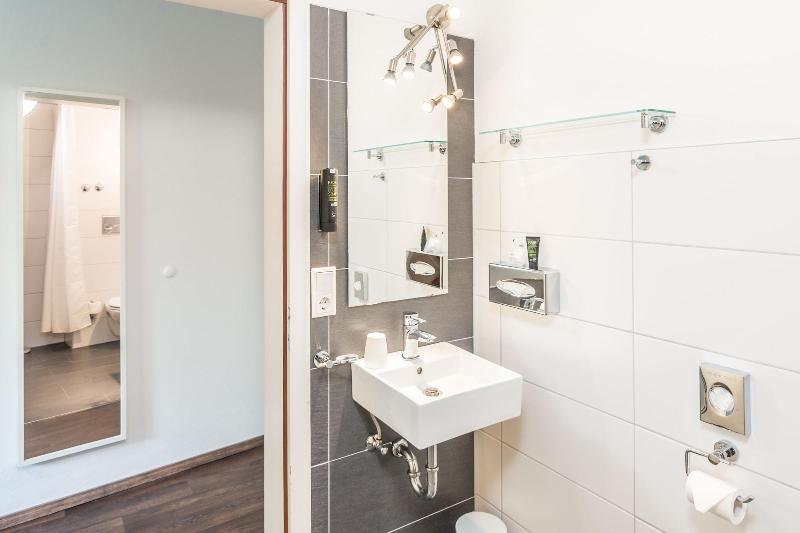 اتاق استاندارد, Kreuzblume Hotel & Weinstube