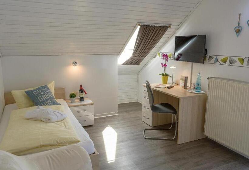 Номер Стандарт Индивидуальный, Landhotel Henkenhof Willingen