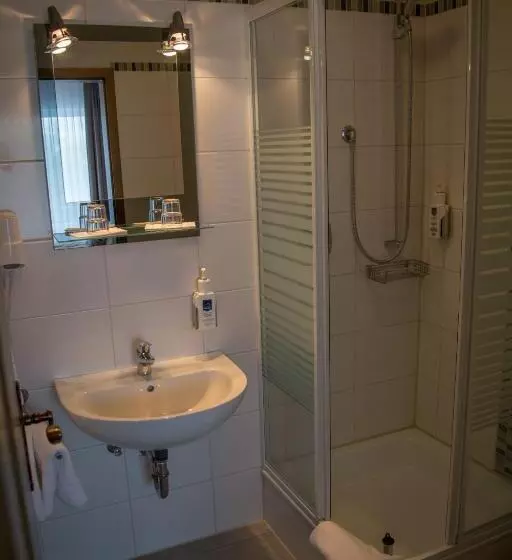 スタンダードルーム, Landhotel Henkenhof Willingen
