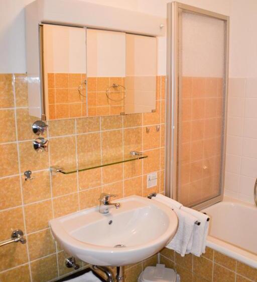 Номер Стандарт с Балконом, Landhotel Kunzental