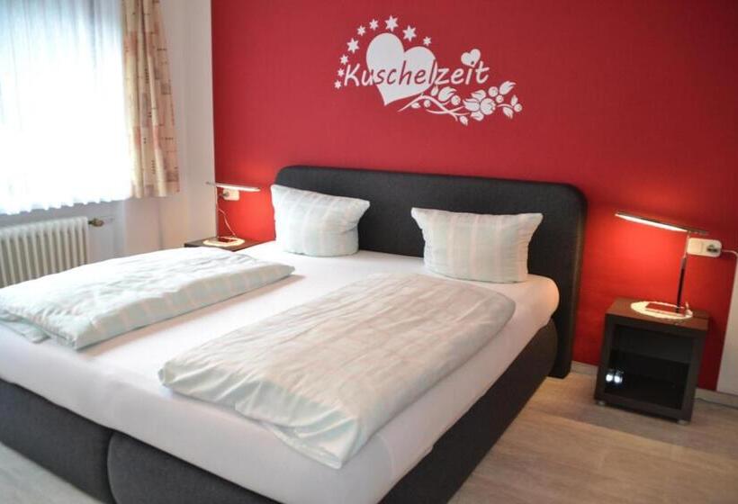Номер Стандарт с Балконом, Landhotel Kunzental