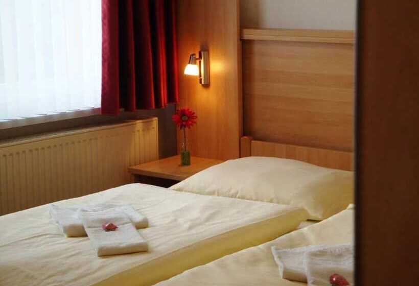 Quarto Estandar, Akademiehotel Jena