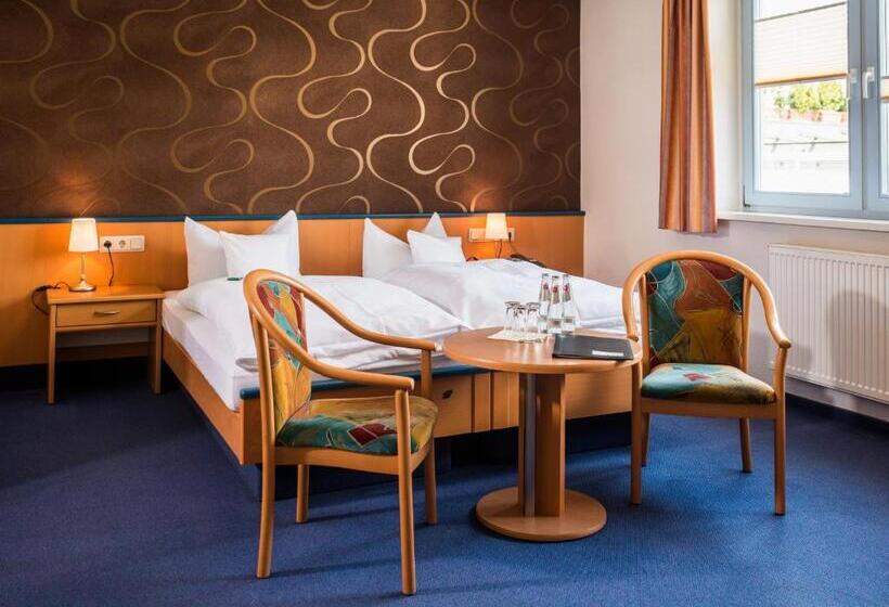 标准三人间, B&s Hotel Am Bachhaus