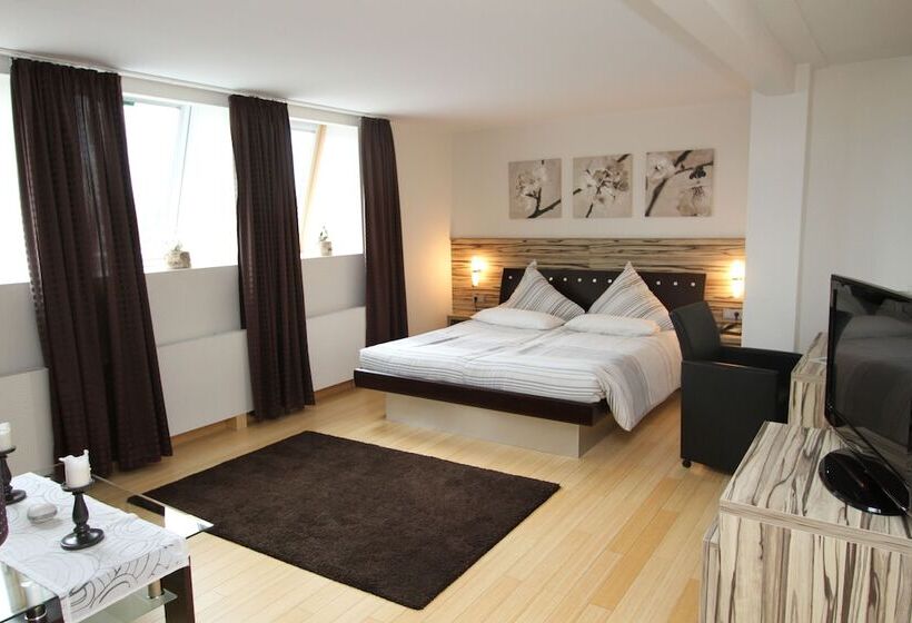 سوییت جونیور, Designhotel Im Südfeld