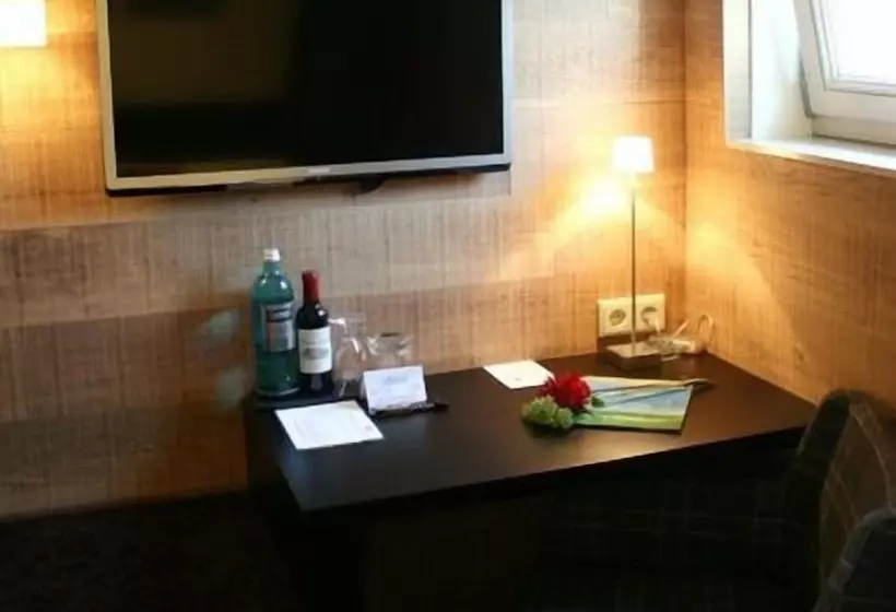 エコノミーシングルルーム, Gut Heckenhof Hotel & Golfresort An Der Sieg Gmbh & Co. Kg