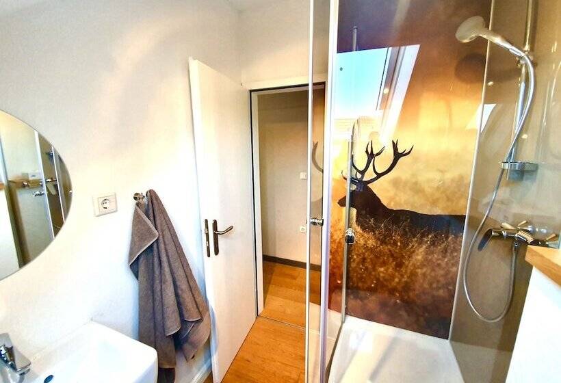 اتاق استاندارد, Almehof Thone