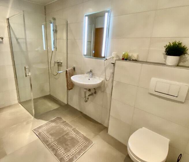 اتاق استاندارد, Almehof Thone