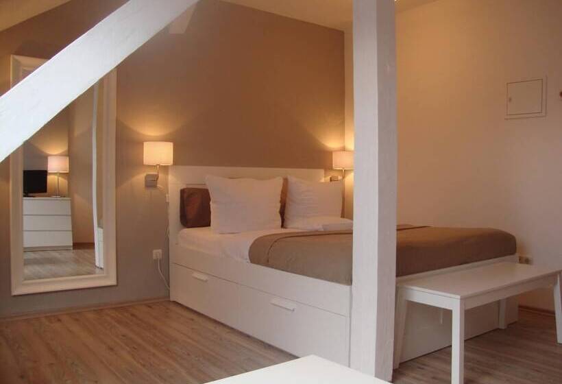 Escritório Estándar, Apartment Hotel Lindeneck