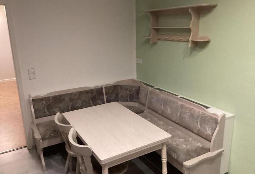 Люкс 3 Спальни, Eintracht