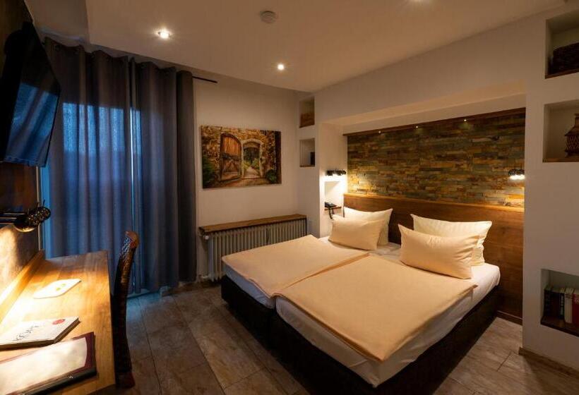 Номер Стандарт, Garni Regent