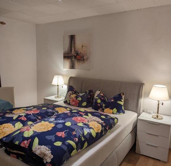 스탠다드 룸, Heideklause