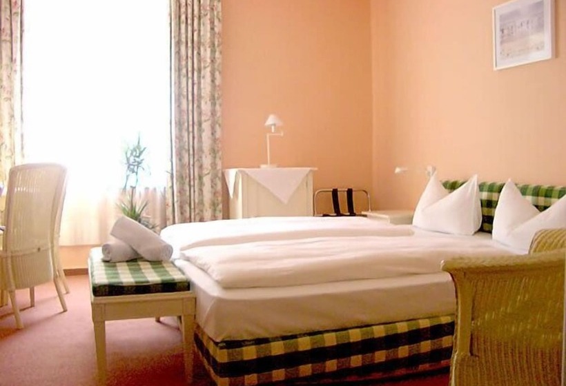 غرفة أساسية حمام مشترك, Neustadt