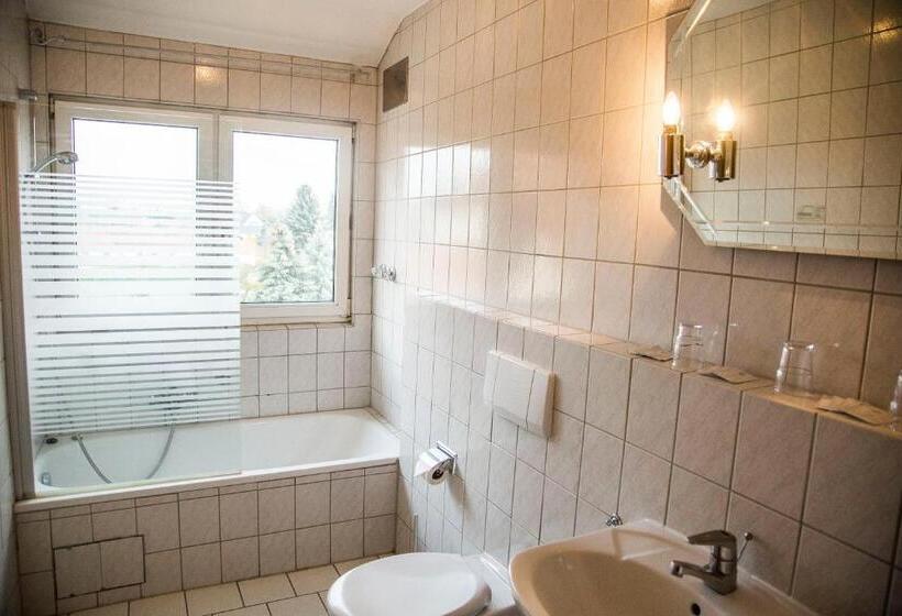 غرفة قياسية ثلاثية, Stadt Peine