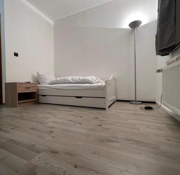 标准单人间, Zum Rücking